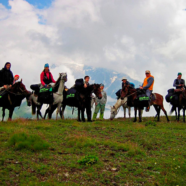 Конные туры по горной Грузии